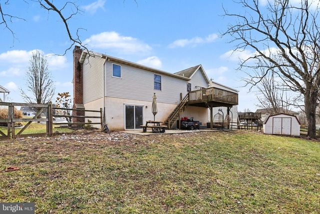 14 REVERE CT, Littlestown, PA 17340