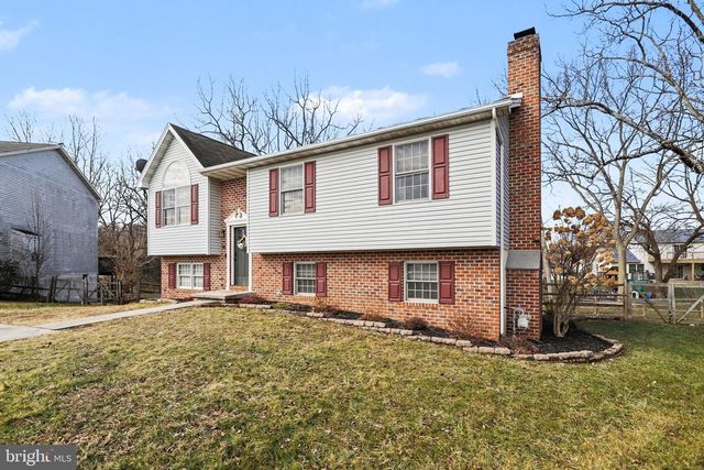 14 REVERE CT, Littlestown, PA 17340