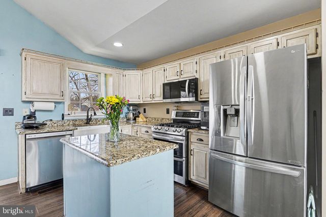 14 REVERE CT, Littlestown, PA 17340