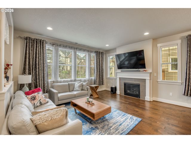 14823 Nw COSMOS St, Portland, OR 97229