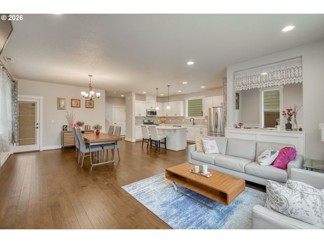 14823 Nw COSMOS St, Portland, OR 97229