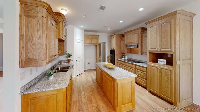 826 Oak Tree Drive, Ardmore, OK 73401