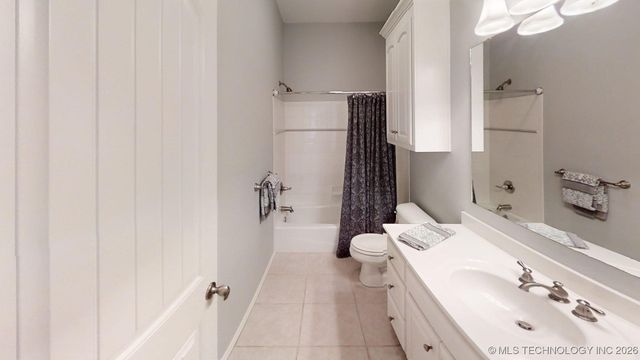 826 Oak Tree Drive, Ardmore, OK 73401