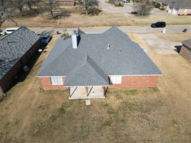 826 Oak Tree Drive, Ardmore, OK 73401