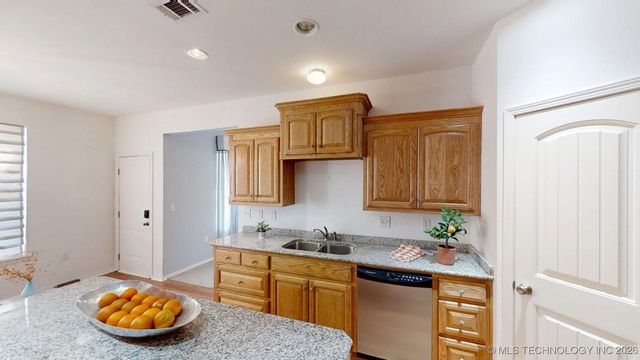 826 Oak Tree Drive, Ardmore, OK 73401