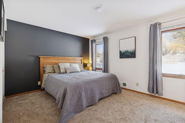 13817 James Avenue S, Burnsville, MN 55337