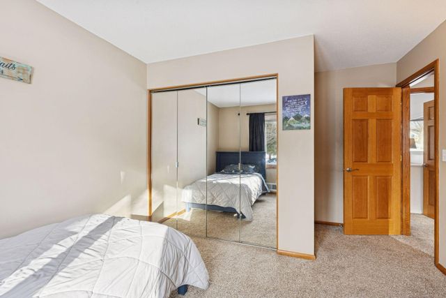 13817 James Avenue S, Burnsville, MN 55337