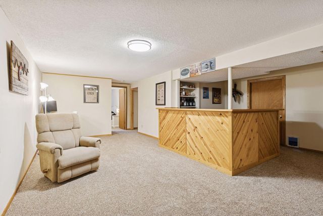 13817 James Avenue S, Burnsville, MN 55337