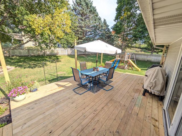 13817 James Avenue S, Burnsville, MN 55337