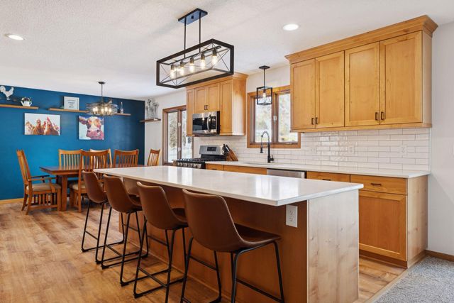 13817 James Avenue S, Burnsville, MN 55337