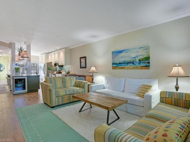 7095 Barrington Cir Apt 102, Naples, FL 34108