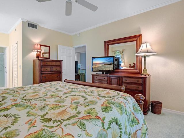 7095 Barrington Cir Apt 102, Naples, FL 34108