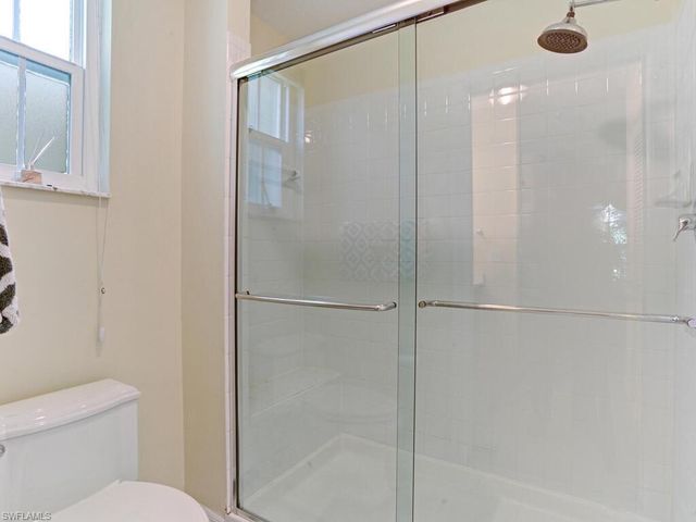 7095 Barrington Cir Apt 102, Naples, FL 34108