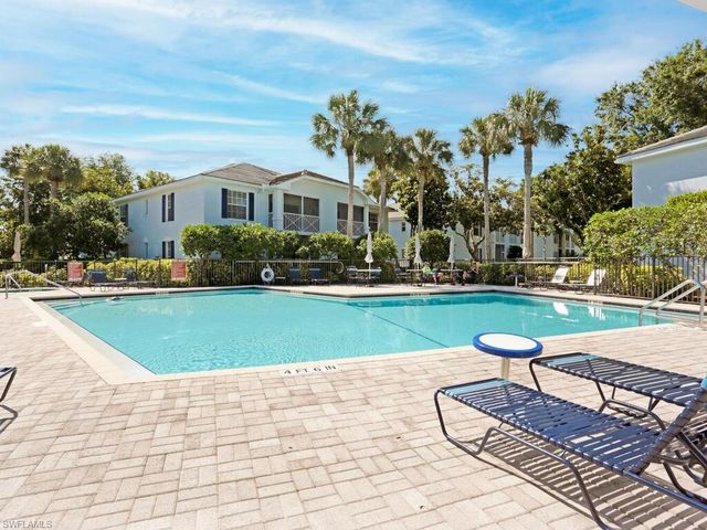 7095 Barrington Cir Apt 102, Naples, FL 34108