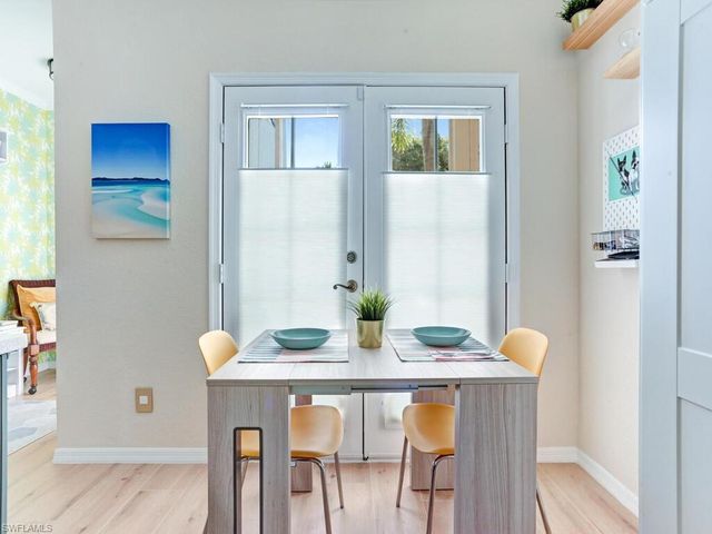 7095 Barrington Cir Apt 102, Naples, FL 34108