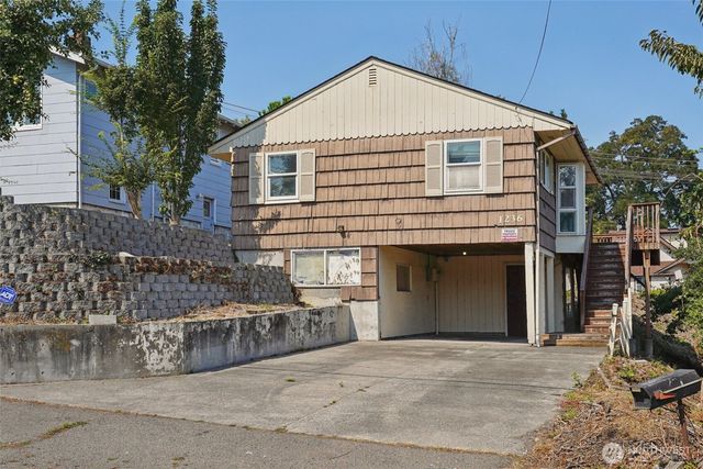 1236 S Director Street, Seattle, WA 98108