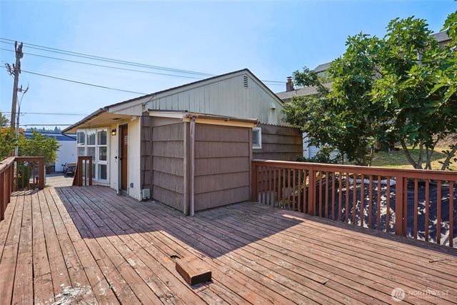 1236 S Director Street, Seattle, WA 98108