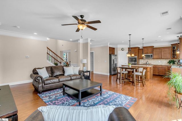 31 Wood Hollow Circle, Greer, SC 29650