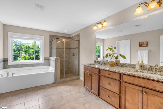 31 Wood Hollow Circle, Greer, SC 29650