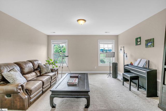 31 Wood Hollow Circle, Greer, SC 29650