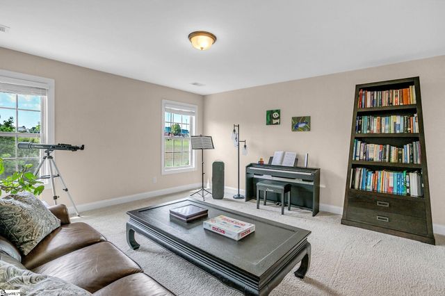 31 Wood Hollow Circle, Greer, SC 29650