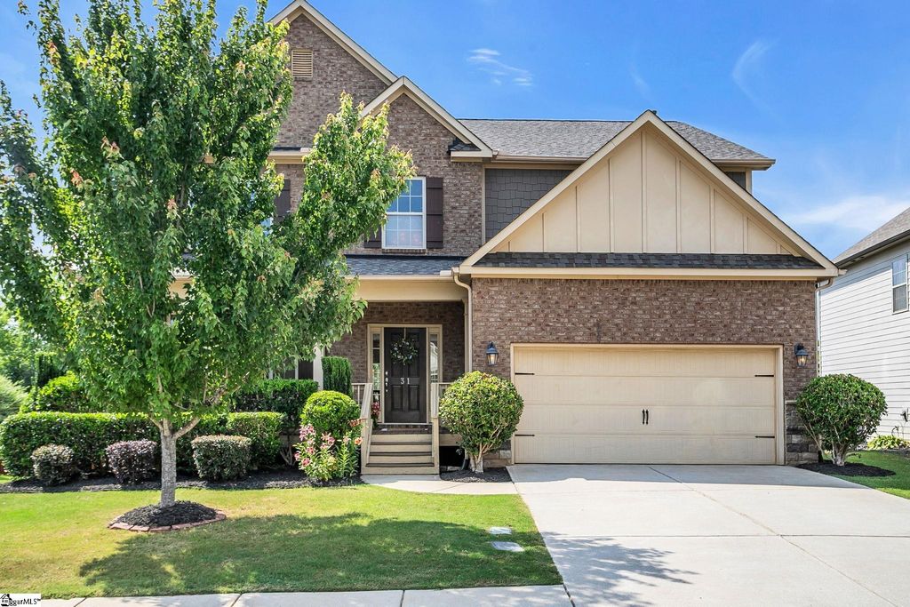 31 Wood Hollow Circle, Greer, SC 29650