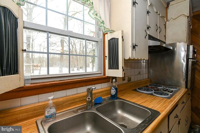 66 N HOOK RD, Pennsville, NJ 08070