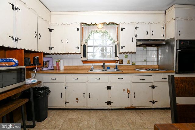 66 N HOOK RD, Pennsville, NJ 08070