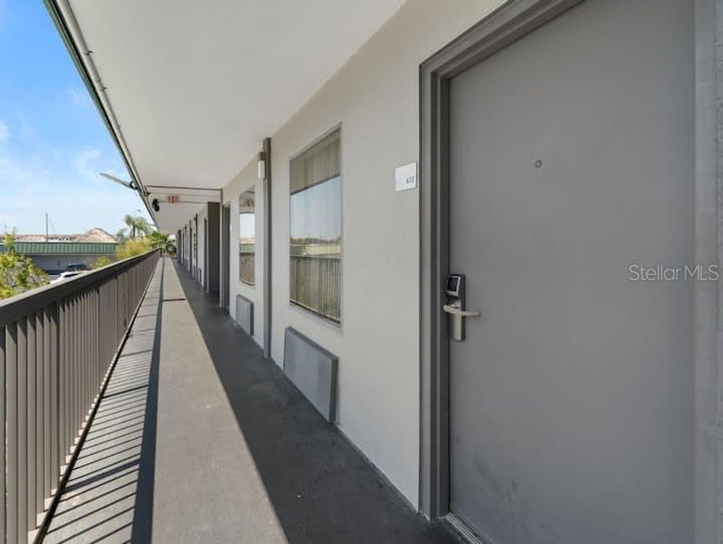 7150 N TAMIAMI TRAIL S-613, SARASOTA, FL 34243 — photo 2
