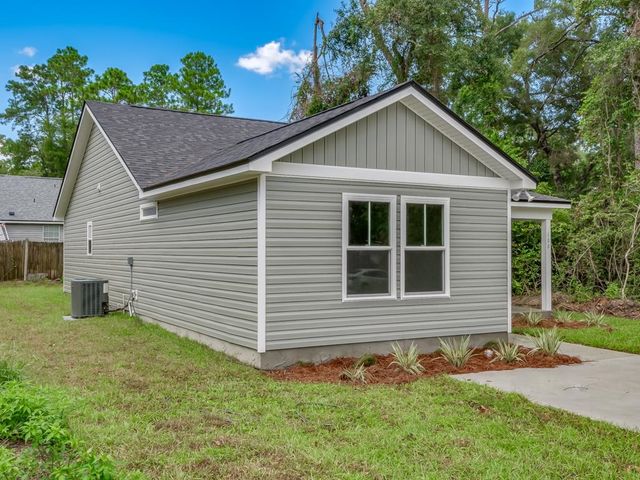 52 Franklin Drive, Crawfordville, FL 32327