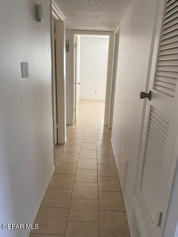 6925 Escondido Drive B, El Paso, TX 79912