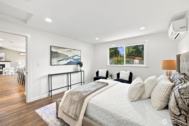 15237 NE 3rd Street, Bellevue, WA 98007