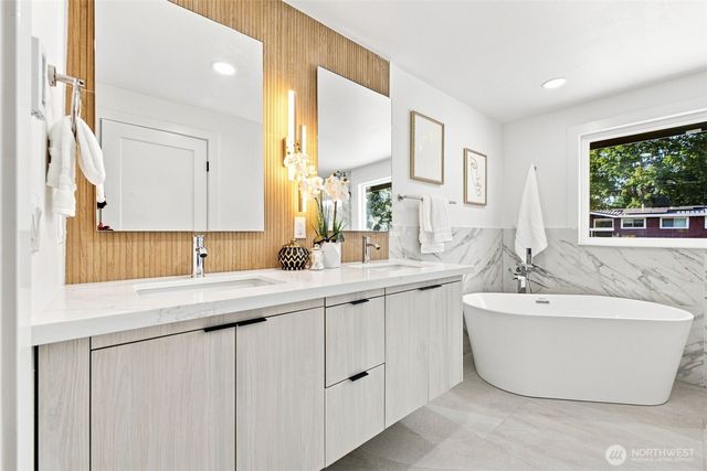 15237 NE 3rd Street, Bellevue, WA 98007
