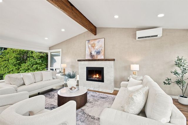 15237 NE 3rd Street, Bellevue, WA 98007