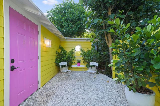 612 N Palmway, Lake Worth Beach, FL 33460