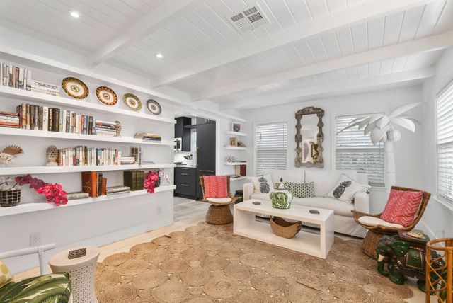 612 N Palmway, Lake Worth Beach, FL 33460