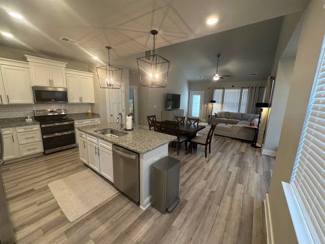 1024 Glohaven Way, Boiling Springs, SC 29316