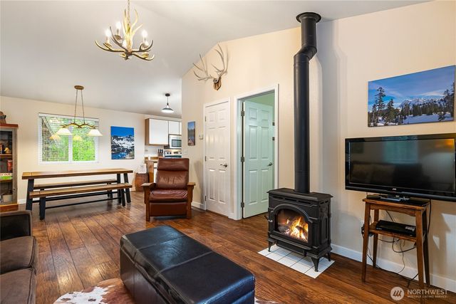 7419 Canyon View Drive, Deming, WA 98244