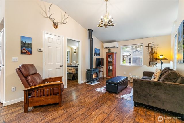 7419 Canyon View Drive, Deming, WA 98244