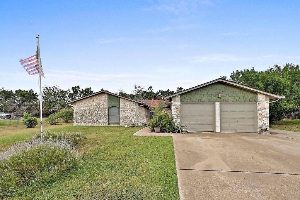 112 NE Skyview TER, Leander, TX 78641