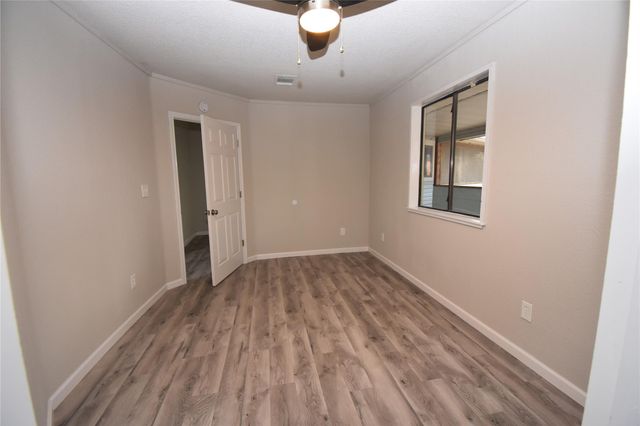 609 Nomad DR, Spicewood, TX 78669