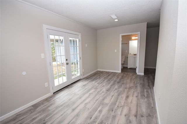 609 Nomad DR, Spicewood, TX 78669