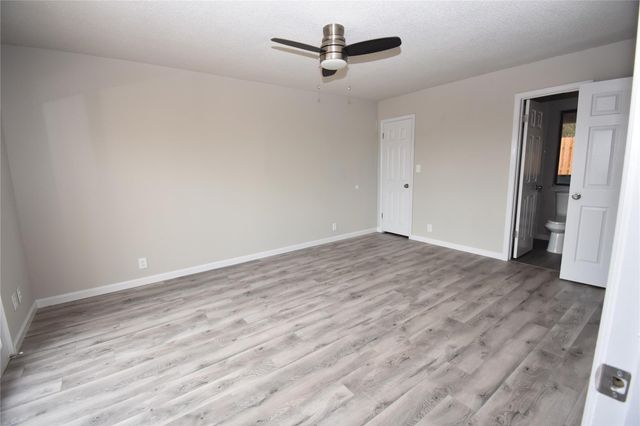 609 Nomad DR, Spicewood, TX 78669