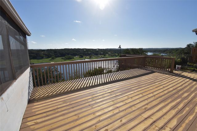 609 Nomad DR, Spicewood, TX 78669