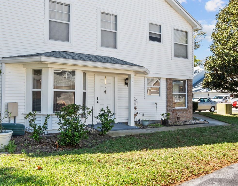 Image 12 of property listing at 2413 TACK ROOM LANE 2, Orlando, FL 32812