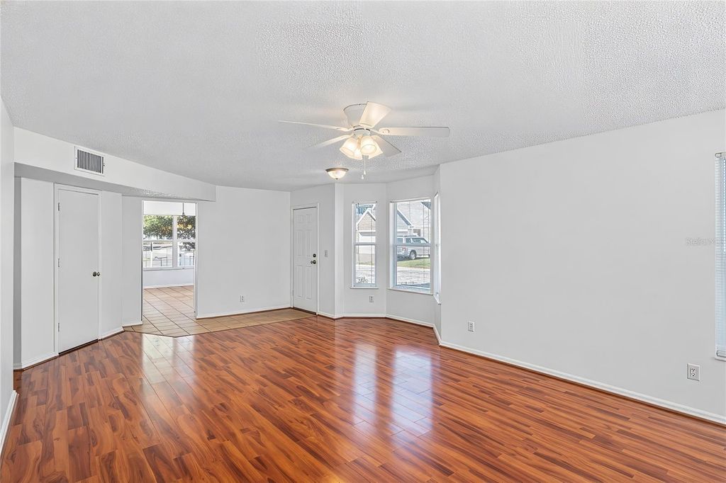 Image 4 of property listing at 2413 TACK ROOM LANE 2, Orlando, FL 32812