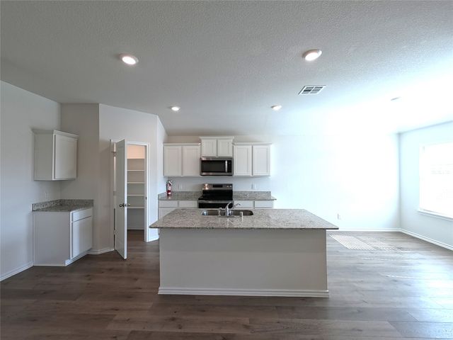 1148 Samantha Drive, Dallas, TX 75253