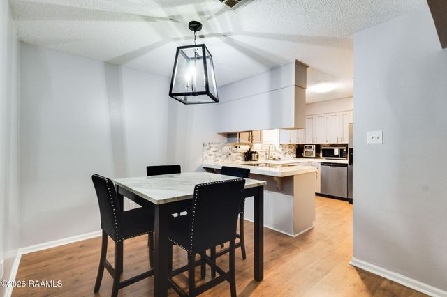 129 Hummingbird Lane, Lafayette, LA 70506