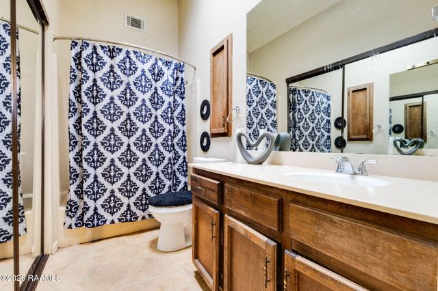 129 Hummingbird Lane, Lafayette, LA 70506