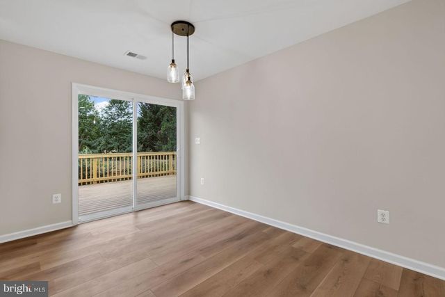 9927 PORTSMOUTH RD, Manassas, VA 20109